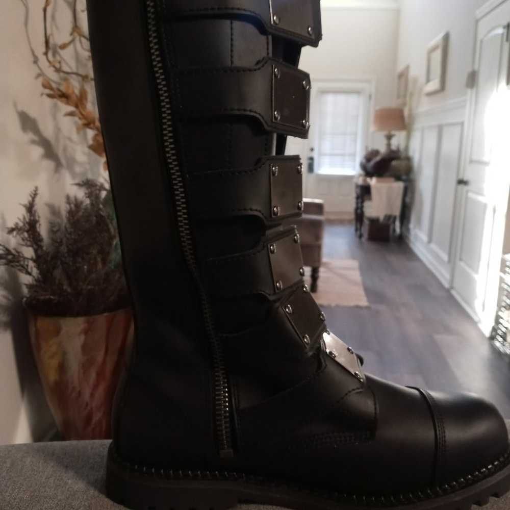 Demonia Roit 21MP Boots - image 8