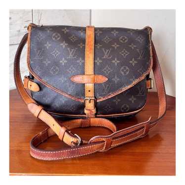 Louis Vuitton Saumur 30 Shoulder Crossbody Bag