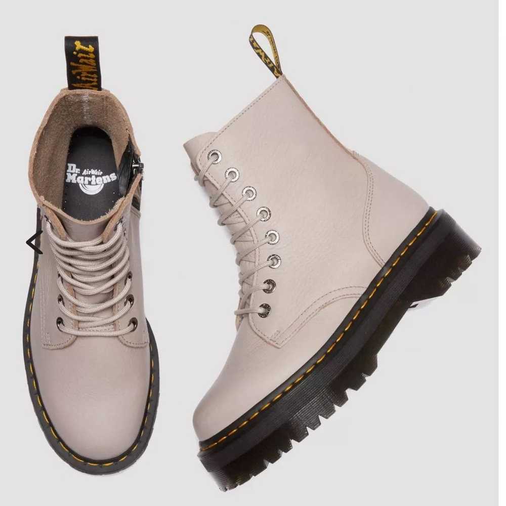 Dr. Martens *NWOB* Jadon III Boot Pisa Leather Pl… - image 1