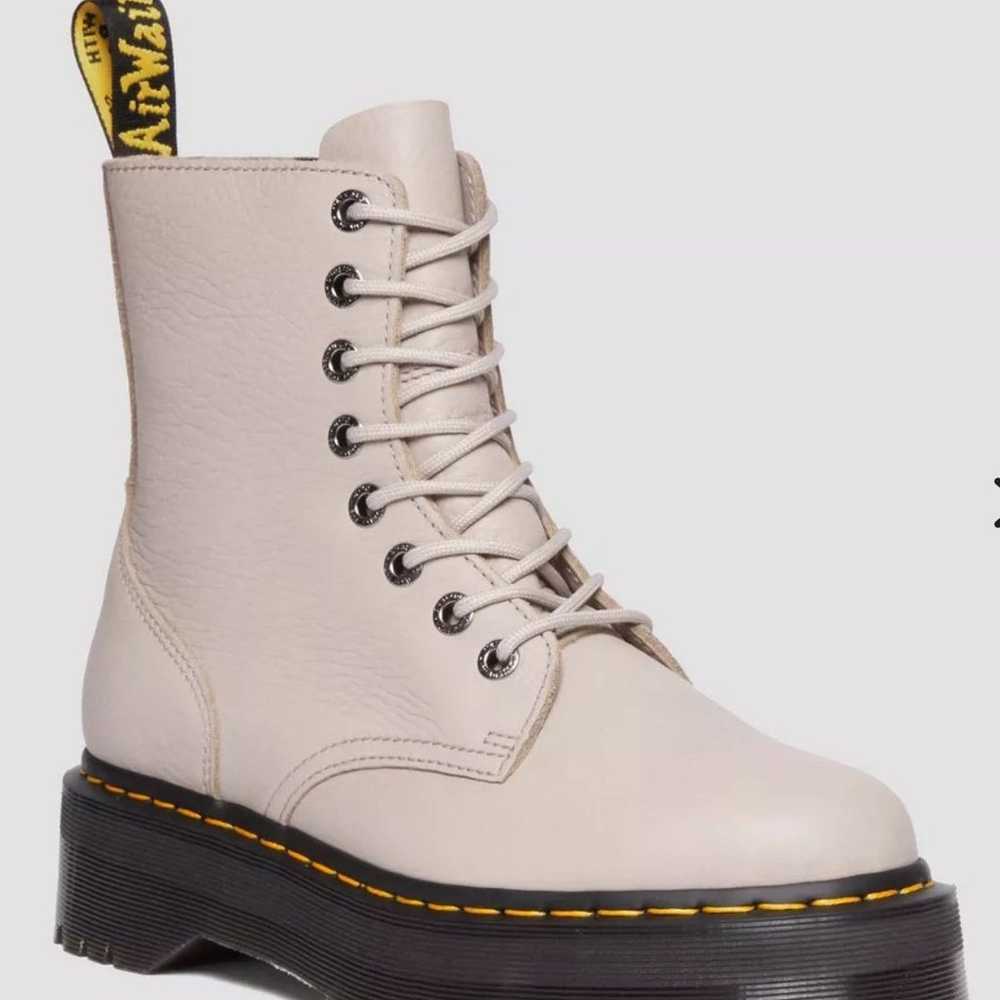 Dr. Martens *NWOB* Jadon III Boot Pisa Leather Pl… - image 3