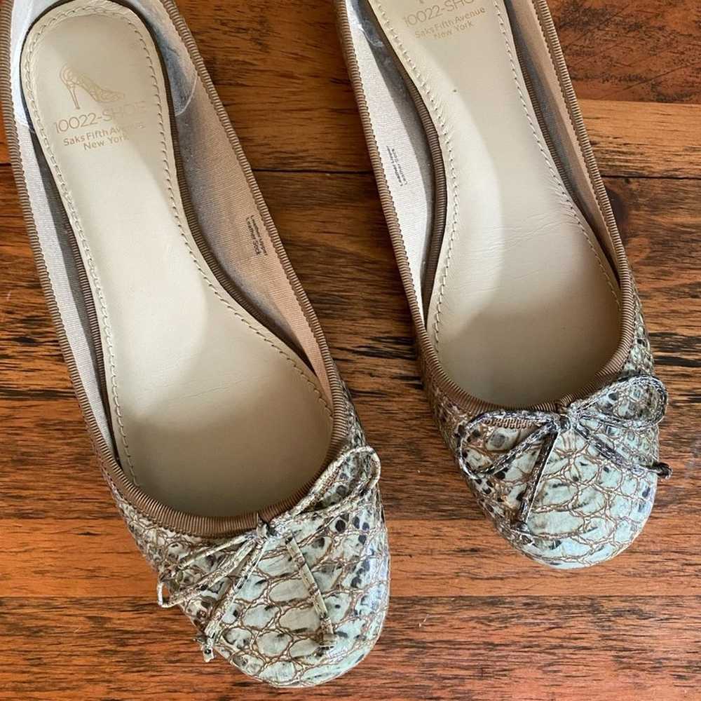 Saks Fifth Avenue Snakeskin Ballet Flat 8.5 EU 39… - image 1