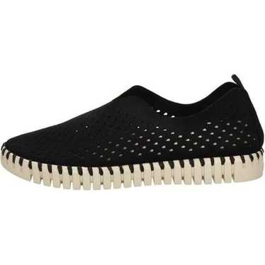 Isle Jacobsen Tulip Perforated Slip On