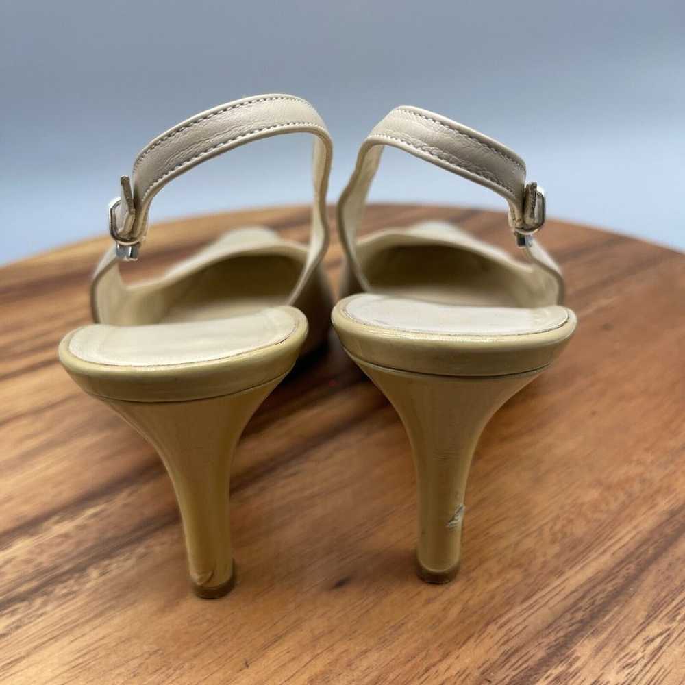 Vintage Salvatore Ferragamo Cream Slingback Pumps… - image 4