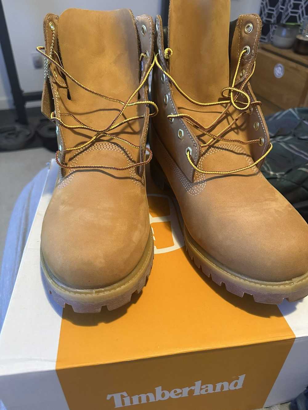 Timberland Timberland Wheat 6 inch boot sz 13 - image 1