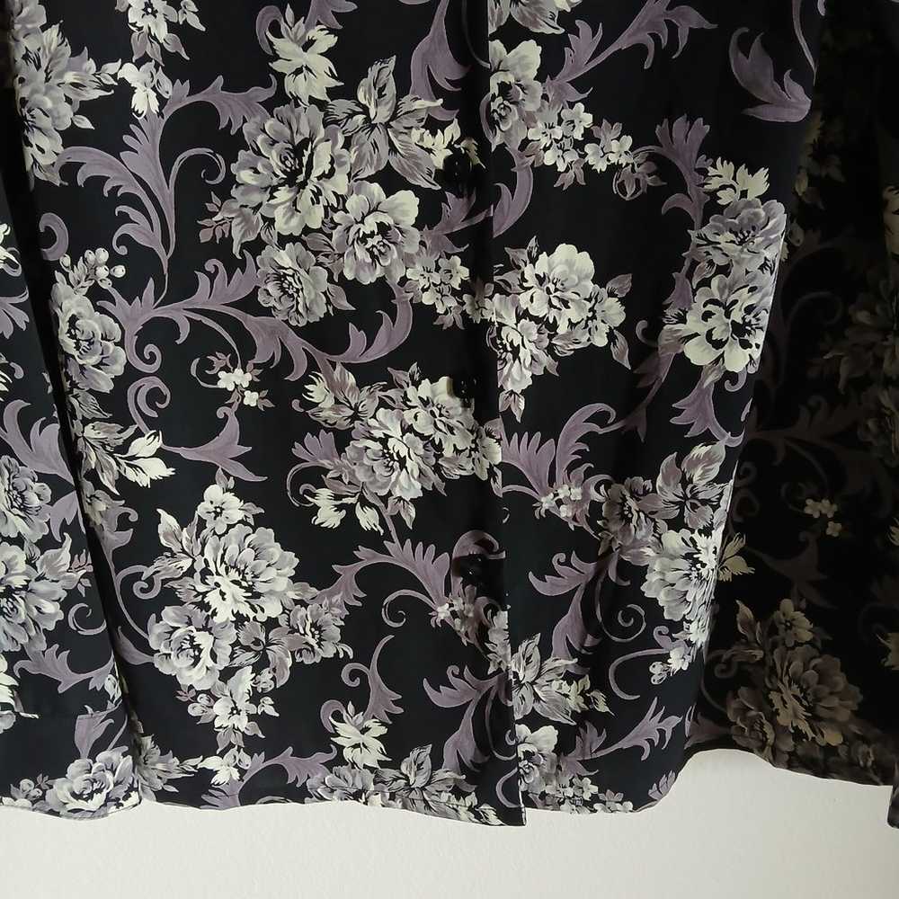 Covington Woman 16W Black Floral Blouse....v21 - image 2