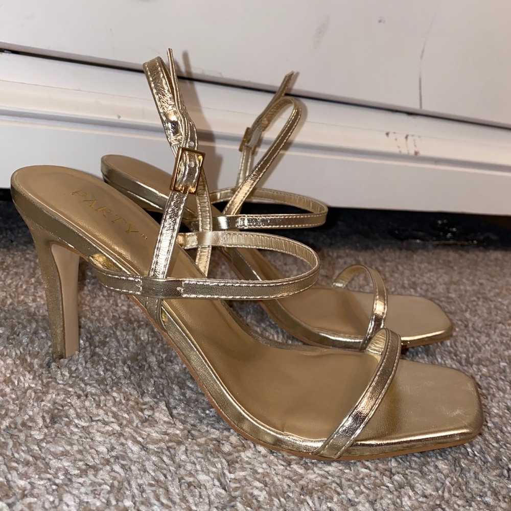 Gold heels - image 1