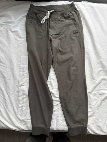 Vuori Vuori Meta Jogger in Dark Oregano (size S) - image 1