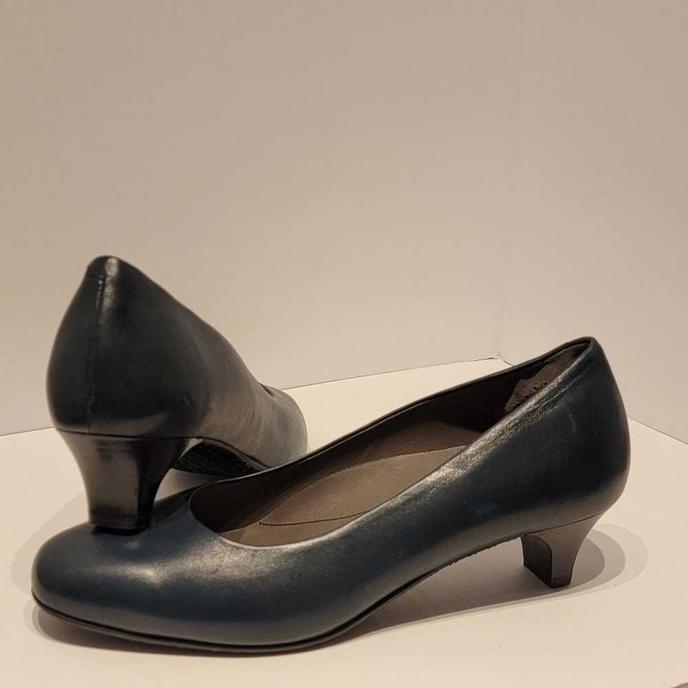 Women's Elaine Kitten heels in Navy size 10. - image 1