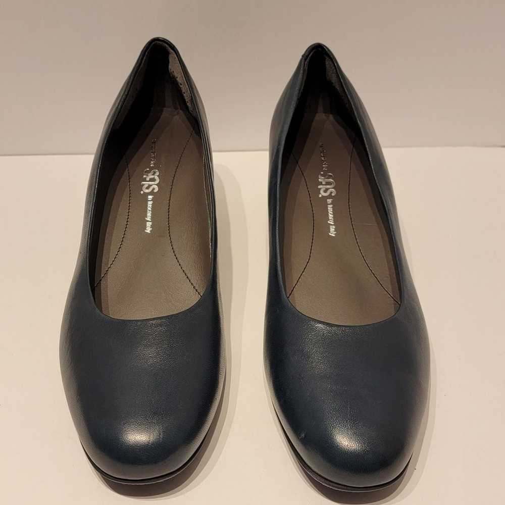 Women's Elaine Kitten heels in Navy size 10. - image 8