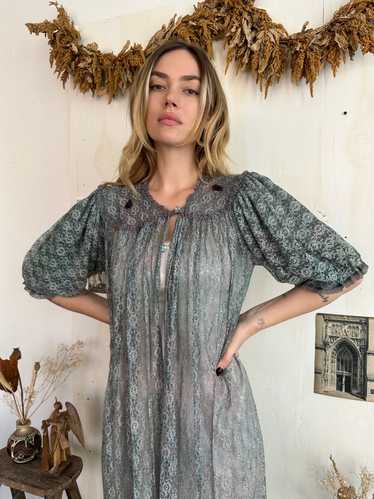 1950s Sun Faded Floral Lace Duster with Flower Ap… - image 1