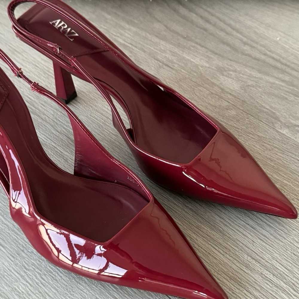 Stylish burgundy heels - image 2