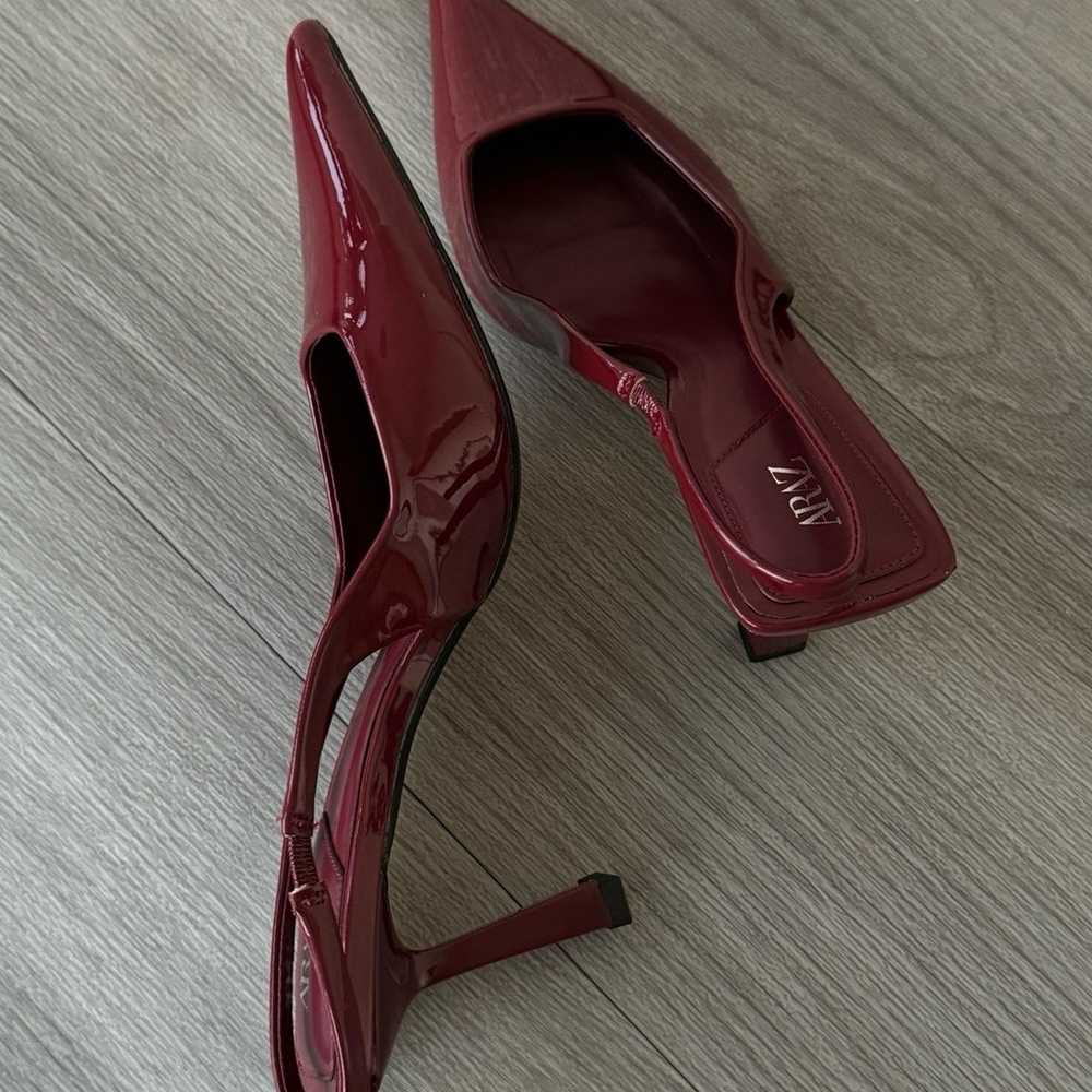 Stylish burgundy heels - image 5