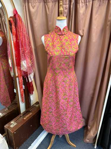 B36” Late 1960s Psychedelic Pink & Lurex Dress UK… - image 1