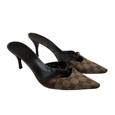 靴 Vintage Gucci Monogram Heels 36 1/2 Buty vintage Gucci, buty z monogramem Gucci, buty z dekoltem