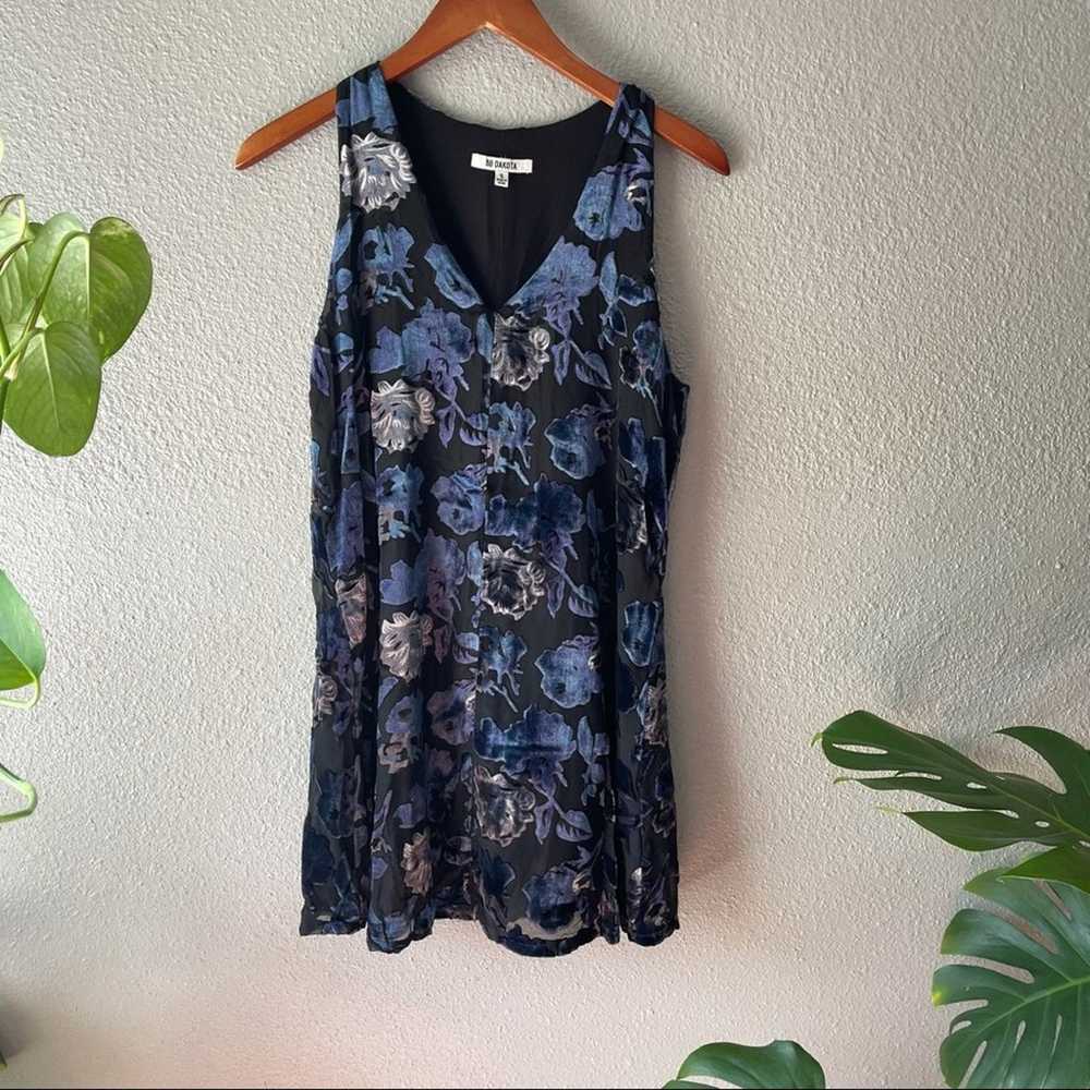 BB Dakota Landon Blue and Black Floral Shift Dress - image 4