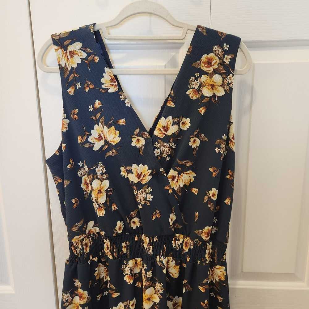 Apt 9 Womens Sz XXL V-Neck Navy Blue Floral Jumps… - image 2