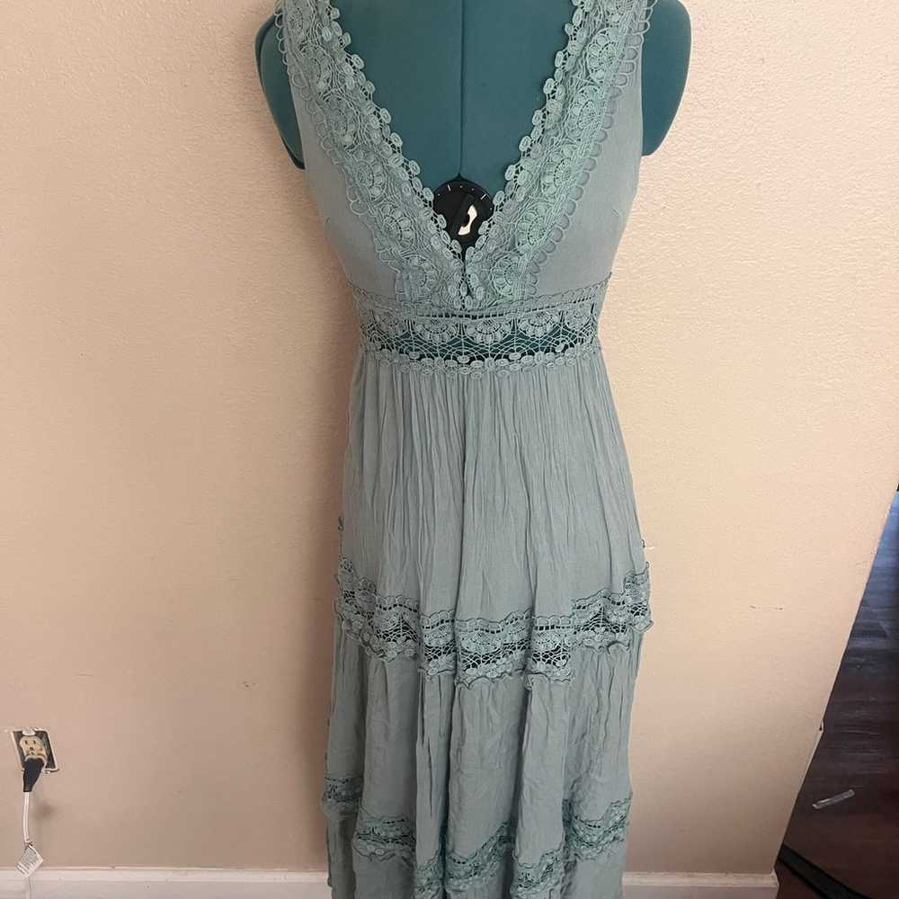 Blue maxi long dress with lace design - image 3