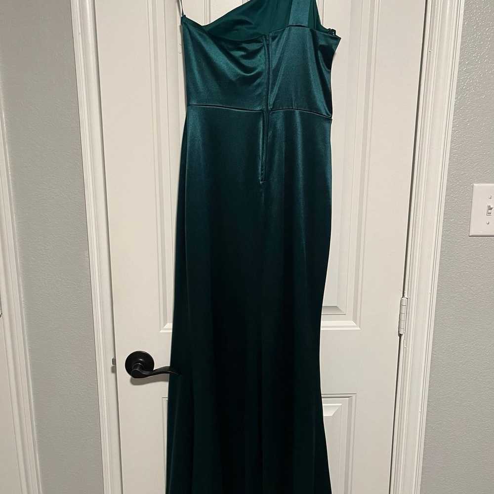 emerald green prom dress - image 2