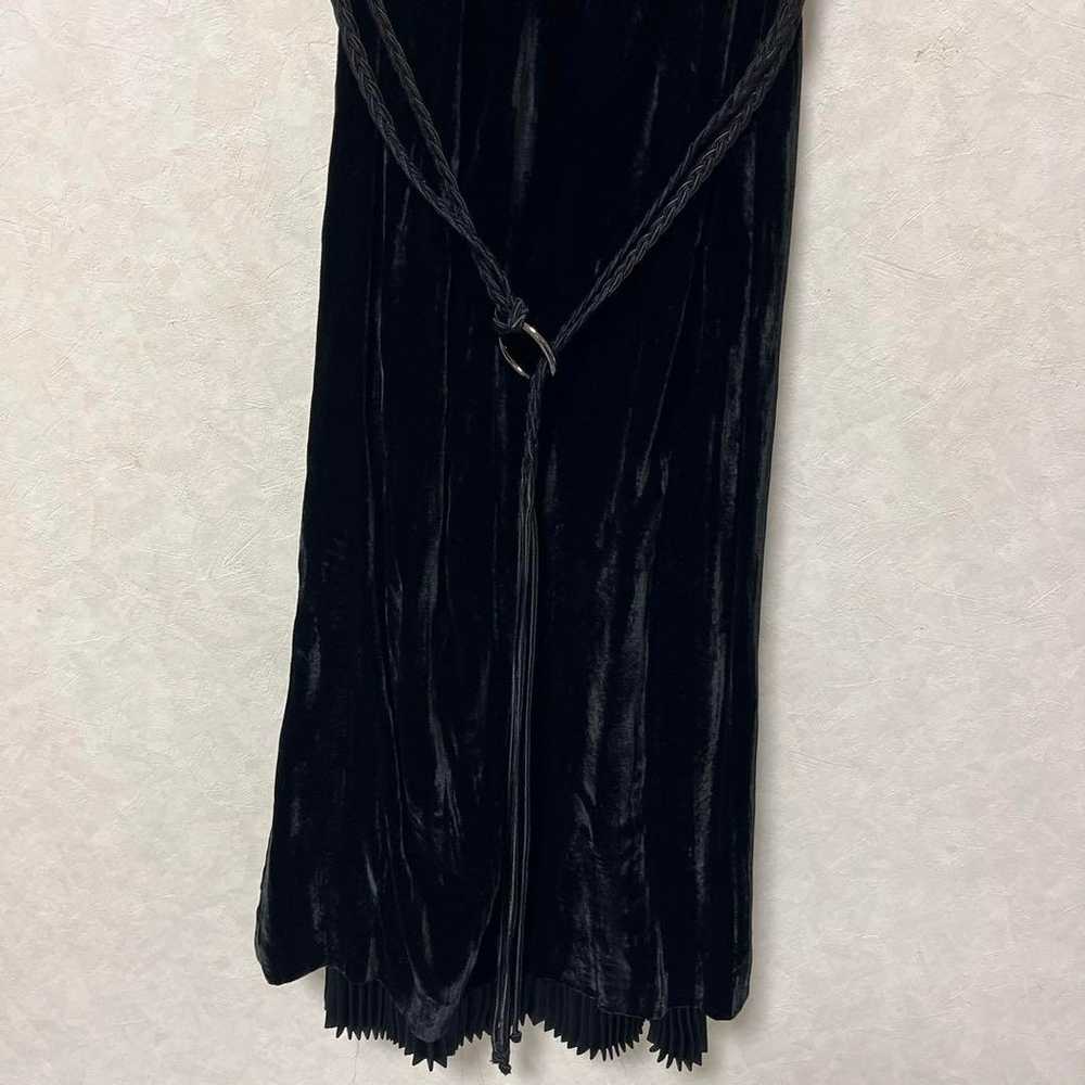 Black Velvet Sleeveless Knee-Length Dress (Autumn… - image 3