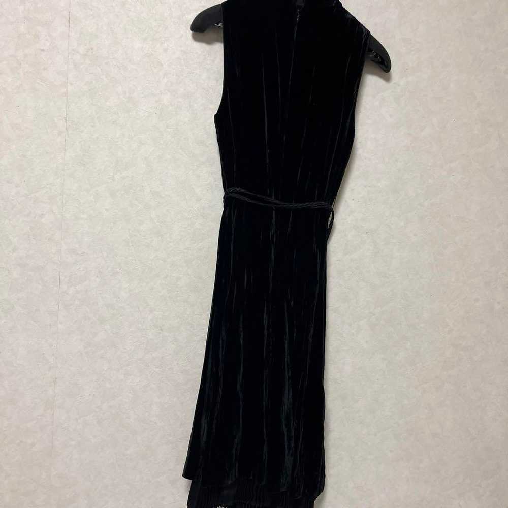 Black Velvet Sleeveless Knee-Length Dress (Autumn… - image 4