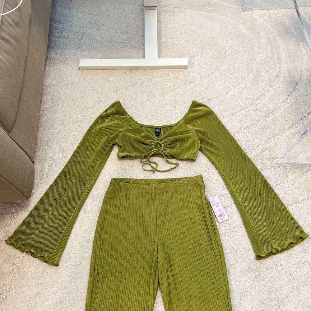 Wild Fable Green Crop and Pant Set - image 3