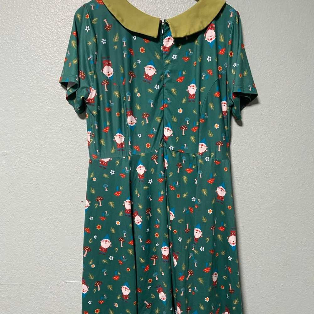 Unique Vintage Plus Size 1950s Green Gnome Print … - image 3