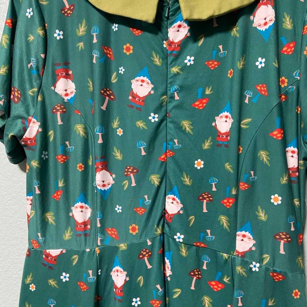 Unique Vintage Plus Size 1950s Green Gnome Print … - image 6