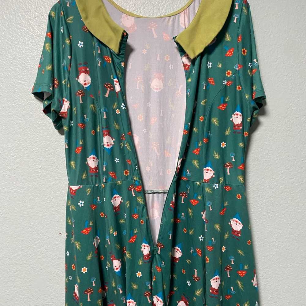 Unique Vintage Plus Size 1950s Green Gnome Print … - image 7