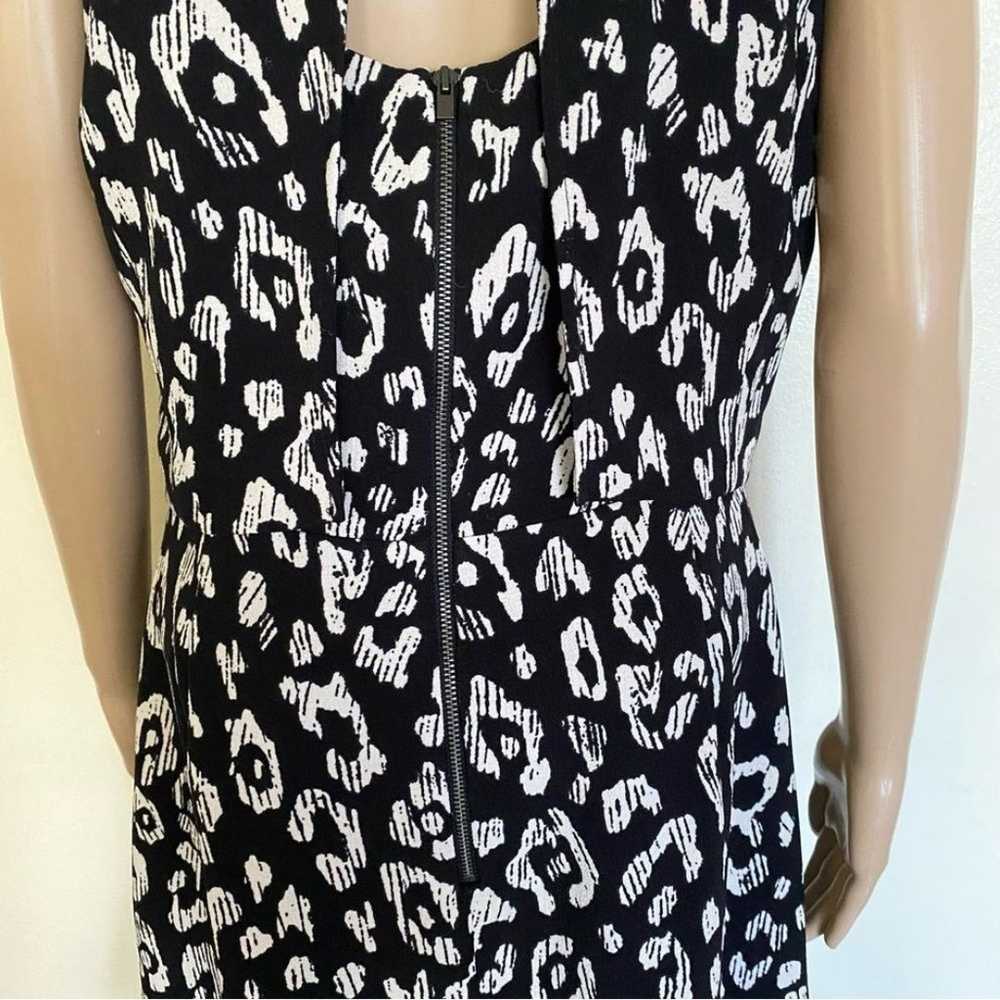 Banana Republic Black White Print Sleeveless Crep… - image 8