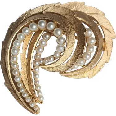 Trifari double feather faux pearl brooch