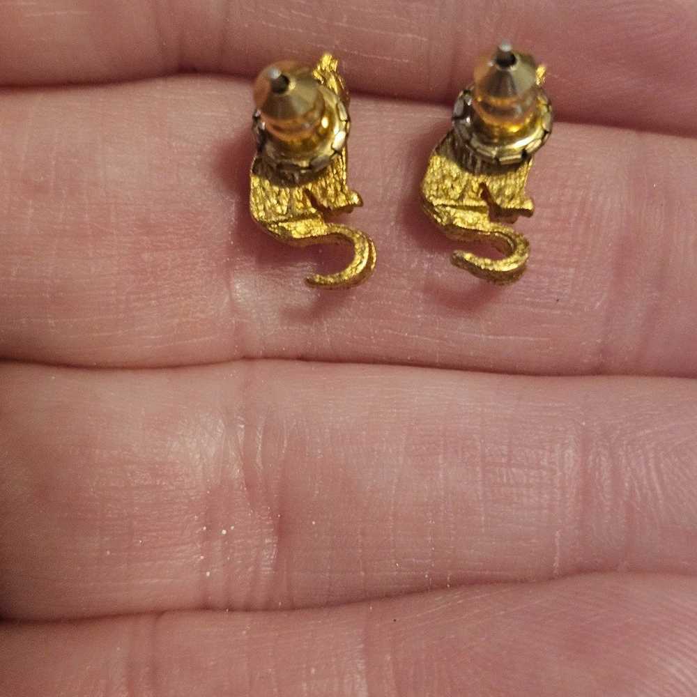 Vintage 14k Gold Cat Stud Premier Earrings - image 2