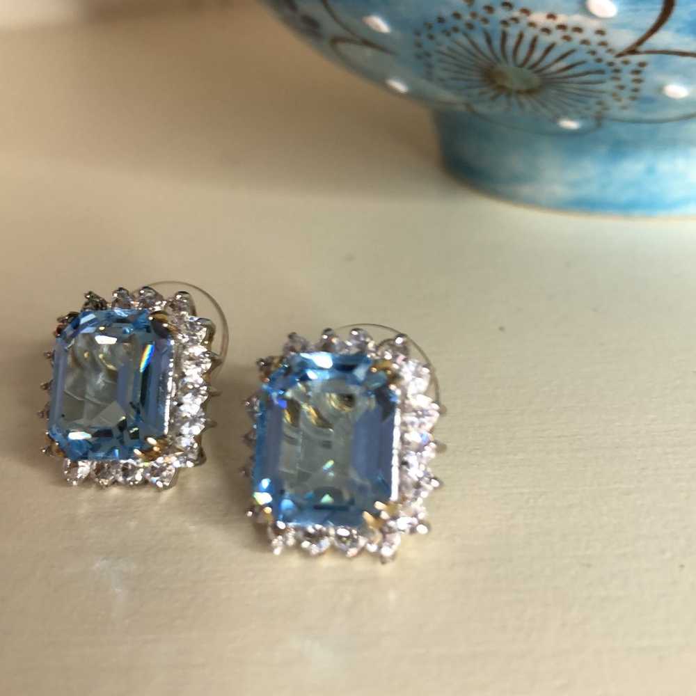 Blue and white topaz earrings - image 9