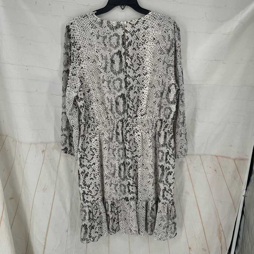 J CREW long sleeve snake print ruffle hem smock d… - image 4