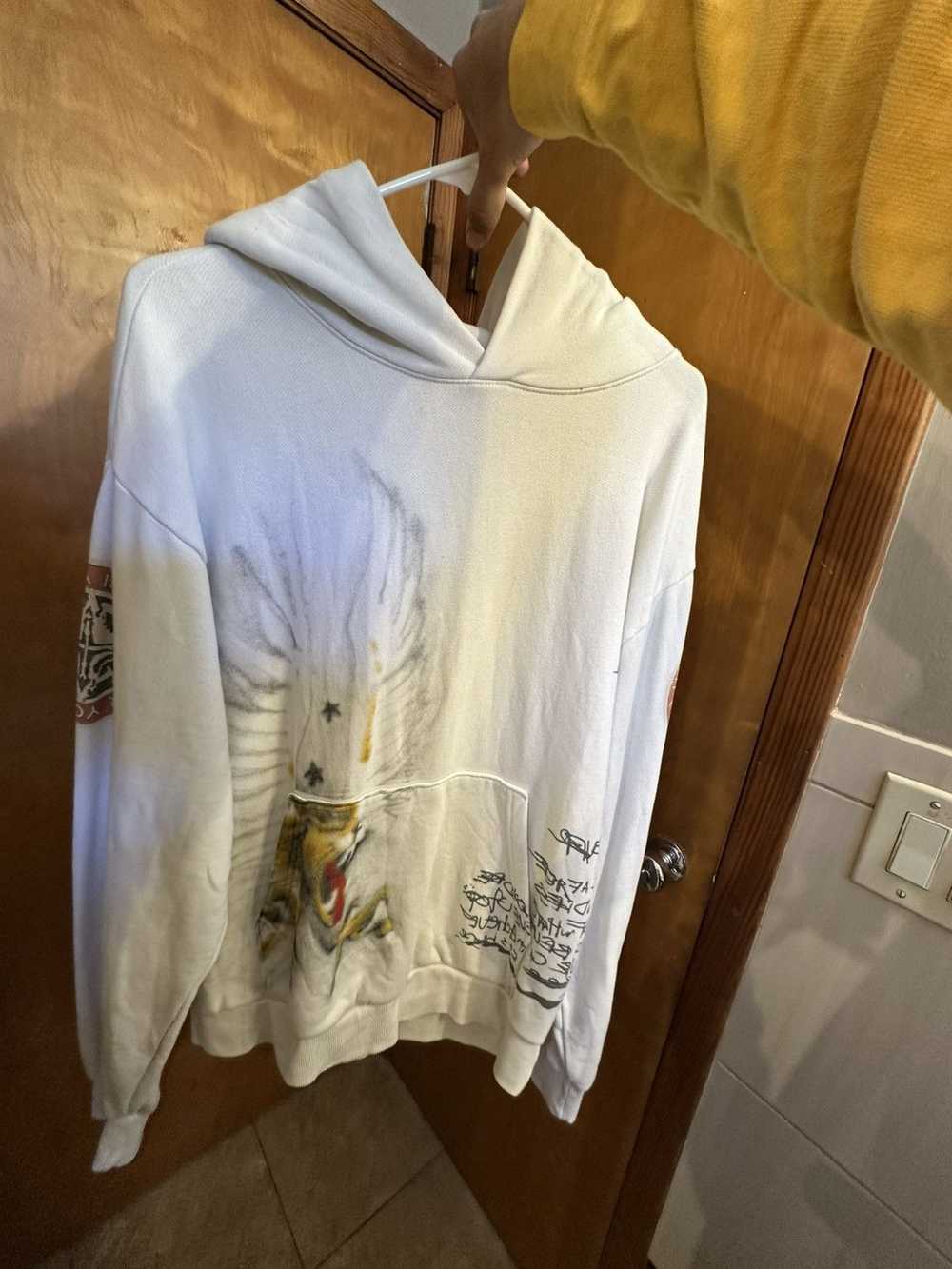 Travis Scott Utopia 2024 Tour Hoodie - image 2