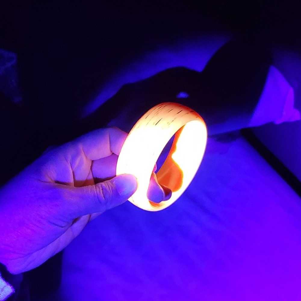 Vintage Orange Lucite Bangle Bracelet UV reactive… - image 11