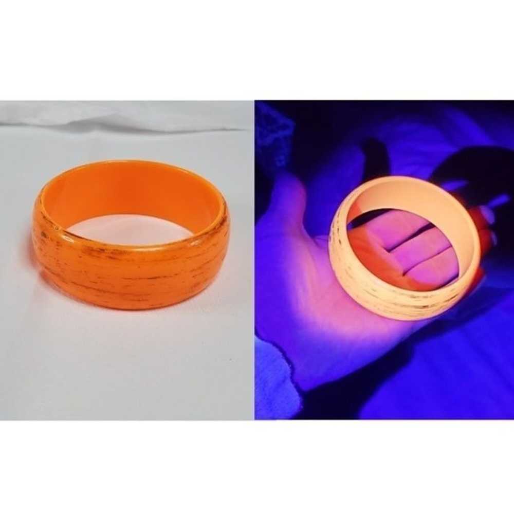 Vintage Orange Lucite Bangle Bracelet UV reactive… - image 1