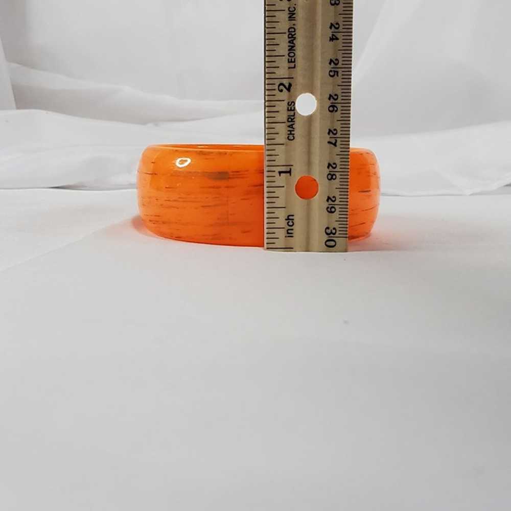 Vintage Orange Lucite Bangle Bracelet UV reactive… - image 3