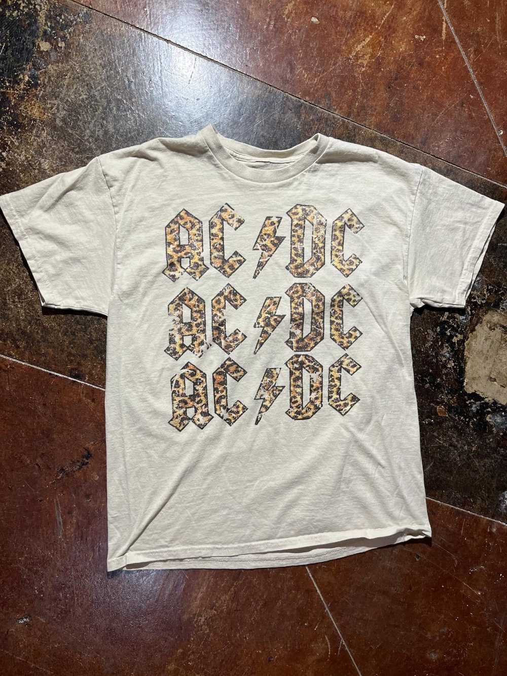 Designer ACDC Preowned Large Band T-shirt - image 2