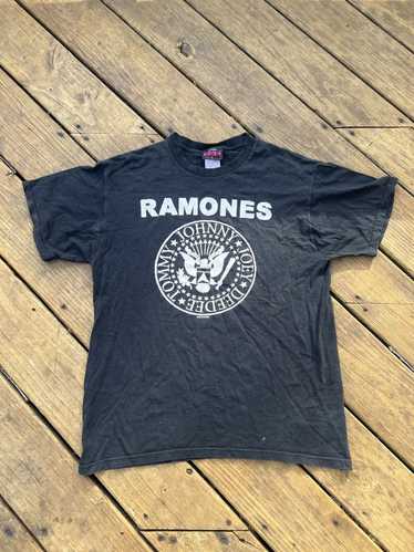 Band Tees × Vintage 2004 Ramones Tee