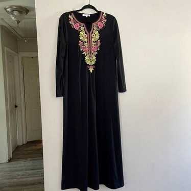 Women's Embroidered Black Long Sleeve Abaya Dress 