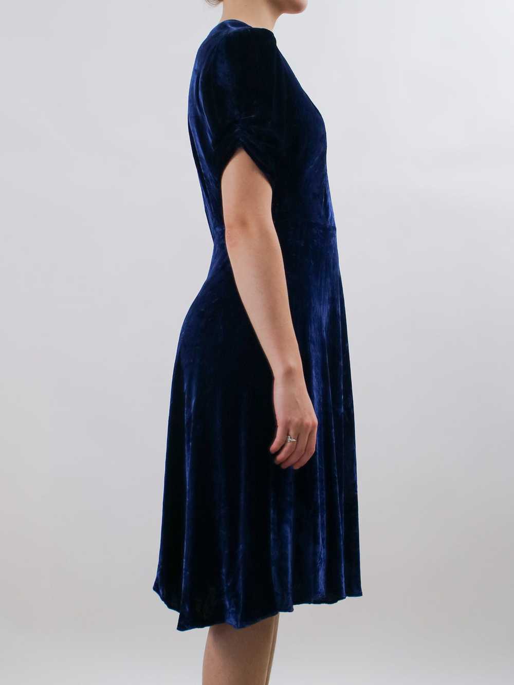 1930s Blue Velvet Cocktail Dress with Pink Studde… - image 5