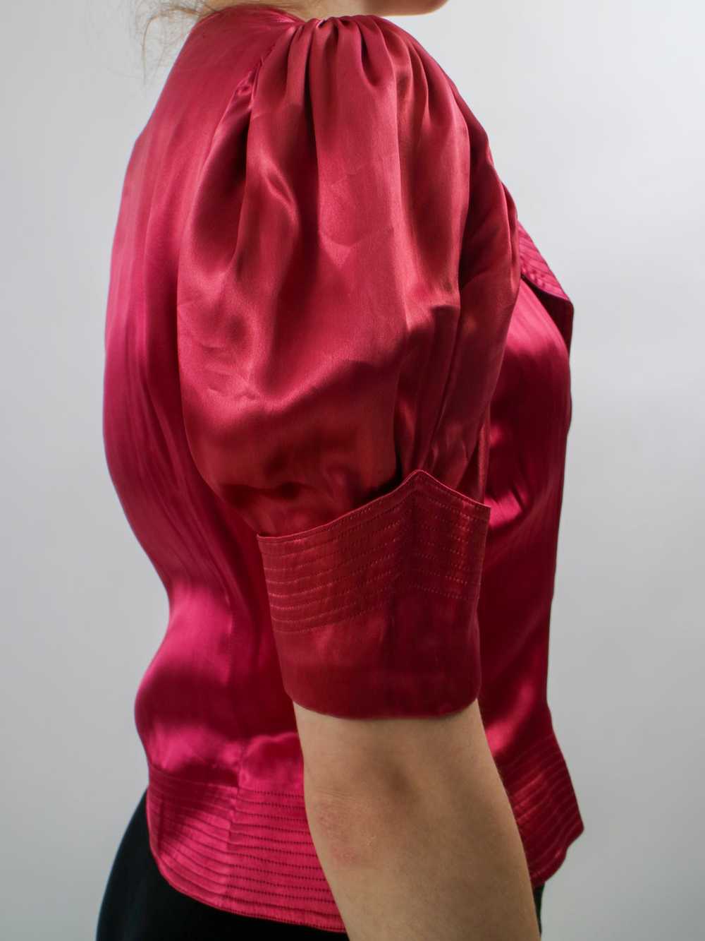 1930s Raspberry Satin Puff Sleeve Evening Blouse - image 5