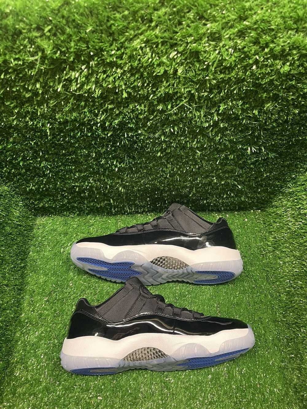 Nike Jordan Space jam 11s - image 5