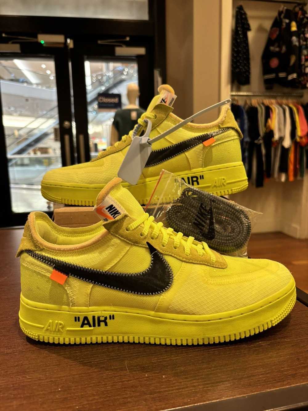 Nike × Off-White Nike Air Force 1 Low Off-White V… - image 1