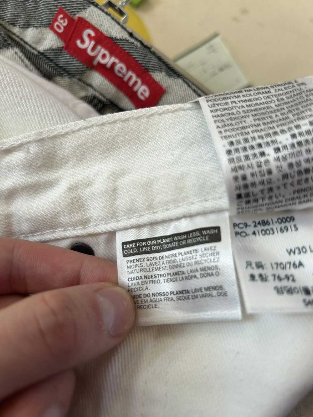 Supreme Supreme x Levis Jeans 30x32 - image 8