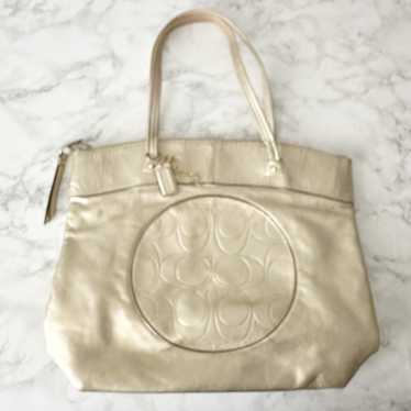 Coach Laura gold Leather 2024 Tote bag