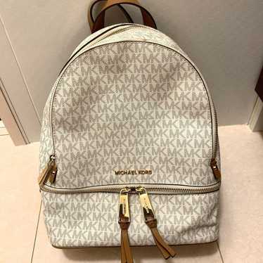 MICHAEL KORS Backpack Signature Vanilla - image 1