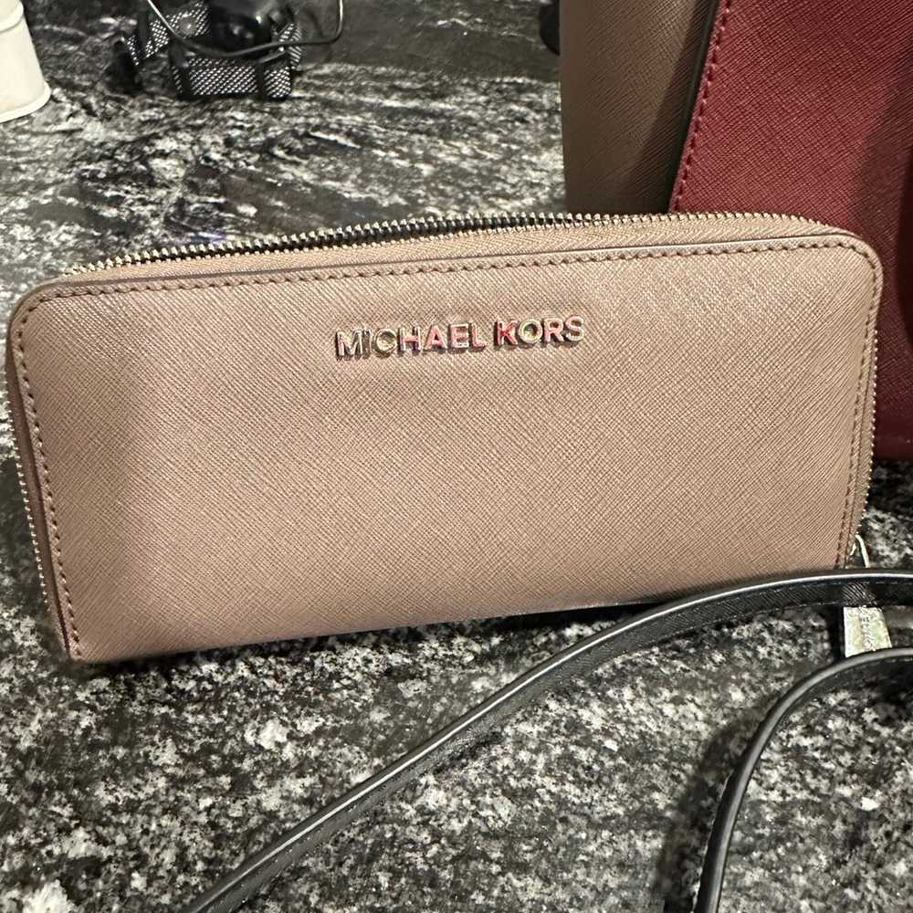 Michael Kors purse and wallet - image 10