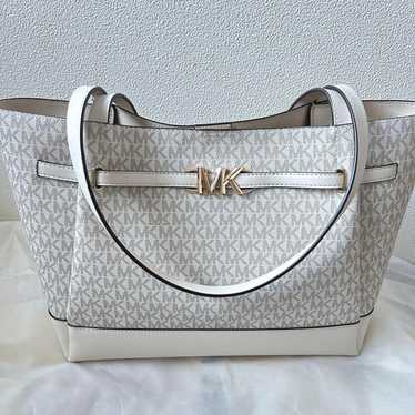 Weekend Sale ★ Michael Kors Tote Bag - image 1