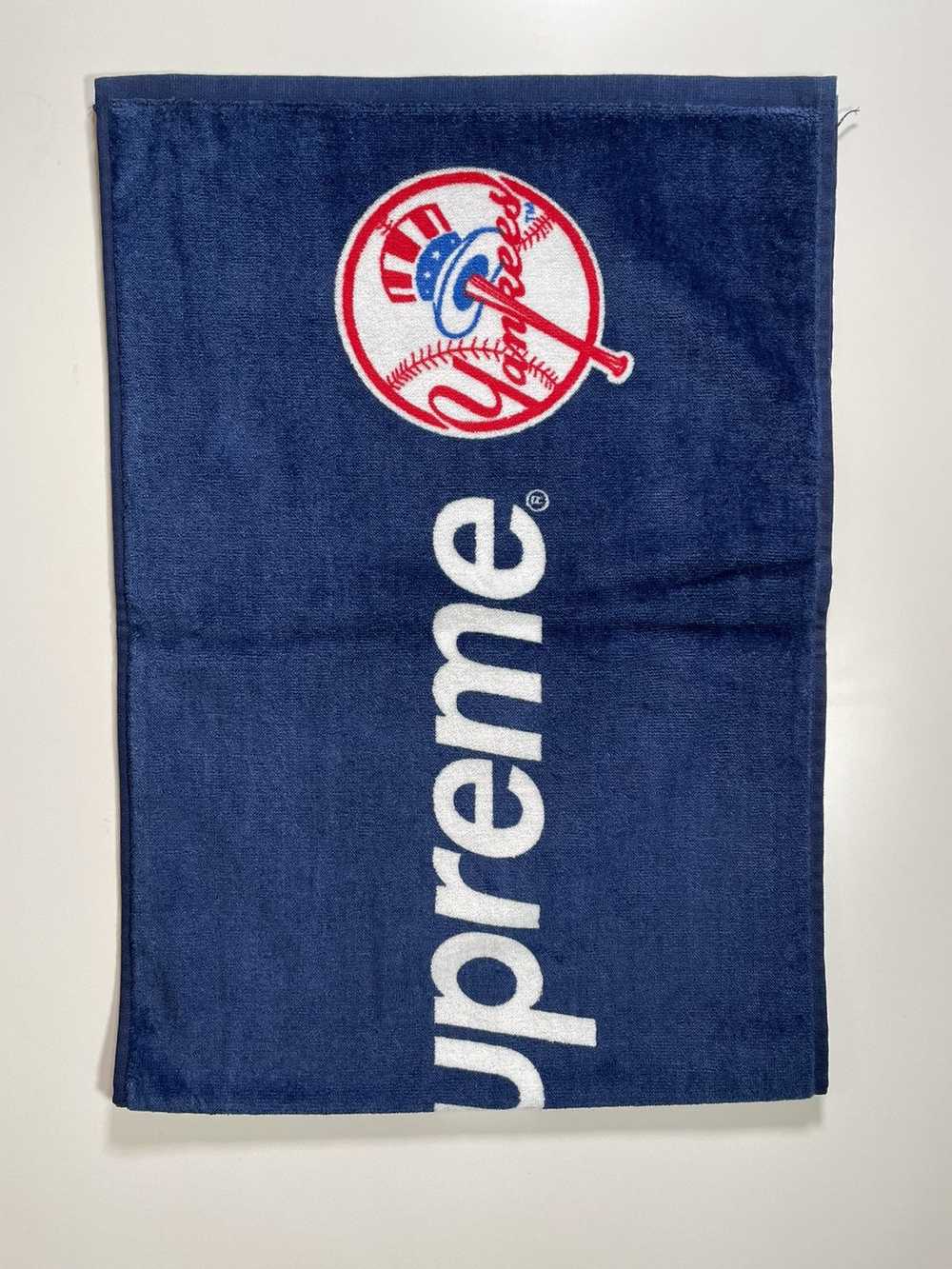 Supreme Supreme New York Yankees Towel - image 3